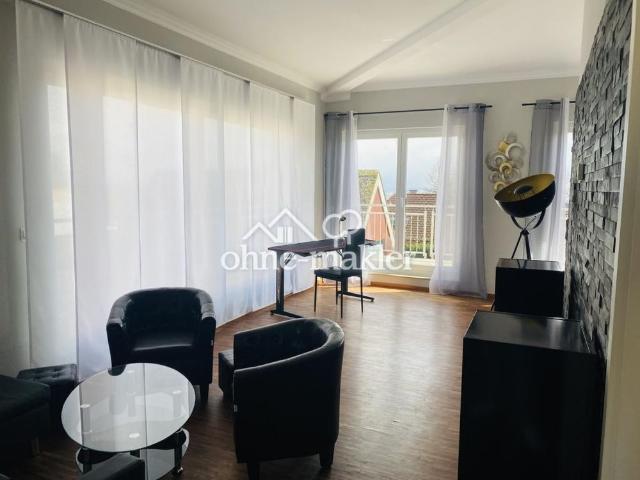 Penthouse Wohnung in ruhiger Lage *vollmöbliert* warm