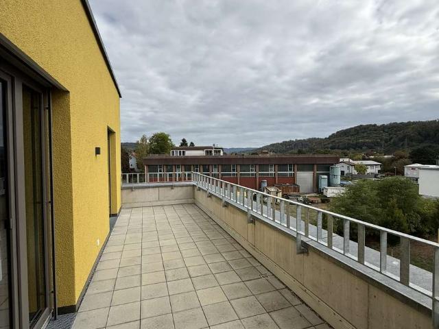 Penthouse Wohnung mit 3 Balkonen und 2 TG Stellplätzen