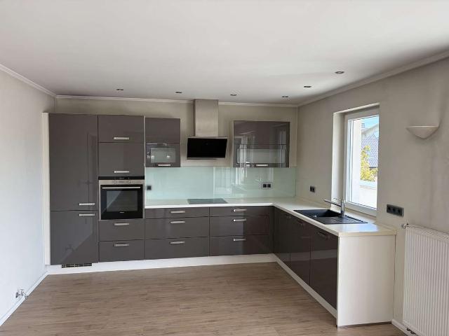 Penthouse Wohnung mit umlaufendem Balkon – 3 Zimmer, ab sofort verfügbar