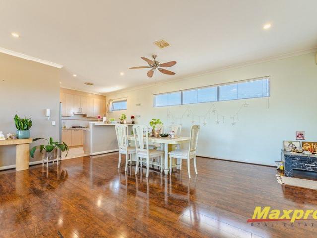 PENTHOUSE with VIEWS to RIVERBANK