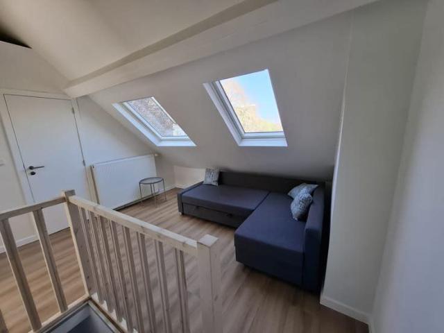 Penthouse with views over the ponds Squares District/EU
