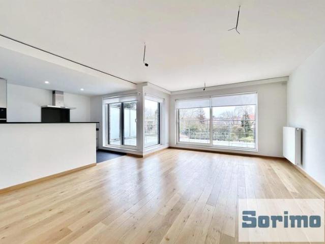 penthouse with a terrace of approximately 26 m² and parking