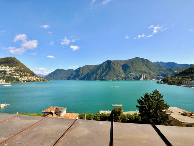 Attic flat with 4.5 rooms on sale in Lugano 238 m² | dreamo. Ch