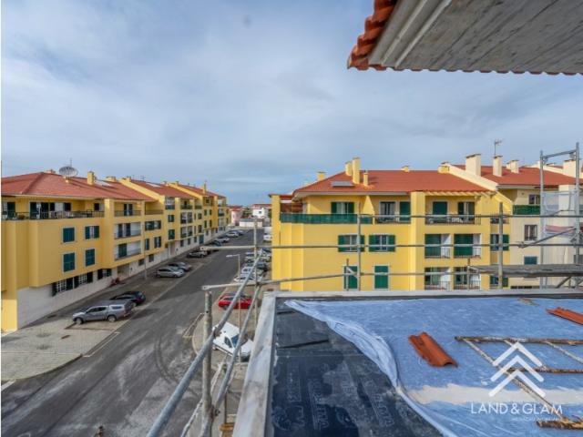 Penthouse T2 com piscina na Ericeira