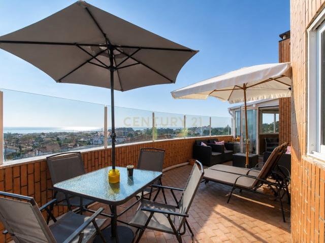 Penthouse T2 com Terraço e Vista Mar em Arcozelo