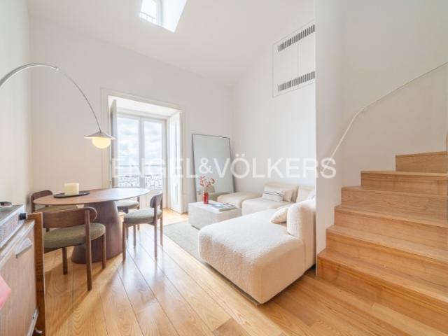 Penthouse T2 com Vista Deslumbrante sobre o Rio Tejo, em Alfama