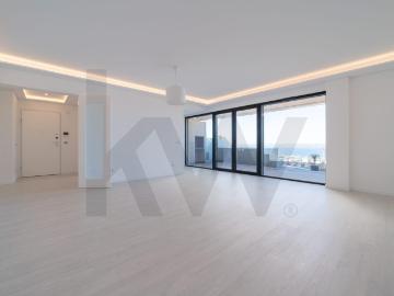 Penthouse T2 de Luxo com Terraço e Jacuzzi Privado | Vista M. 115m² Ericeira