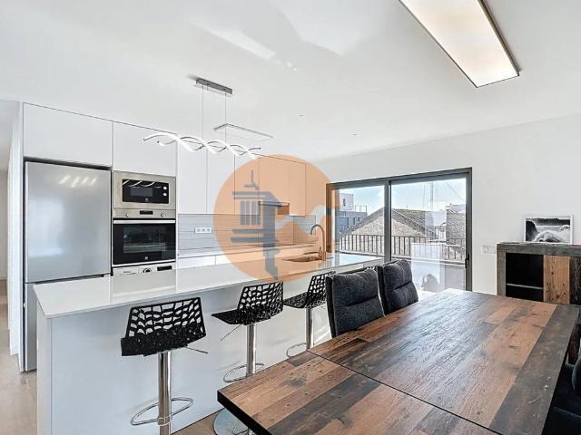 Penthouse T2 Exclusiva com Amplas Varandas e Vista Rio Vil. 88m² Vila Real De Santo António