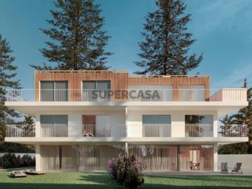 Penthouse T3+1 com estacionamento no Junqueiro em Carcavelos