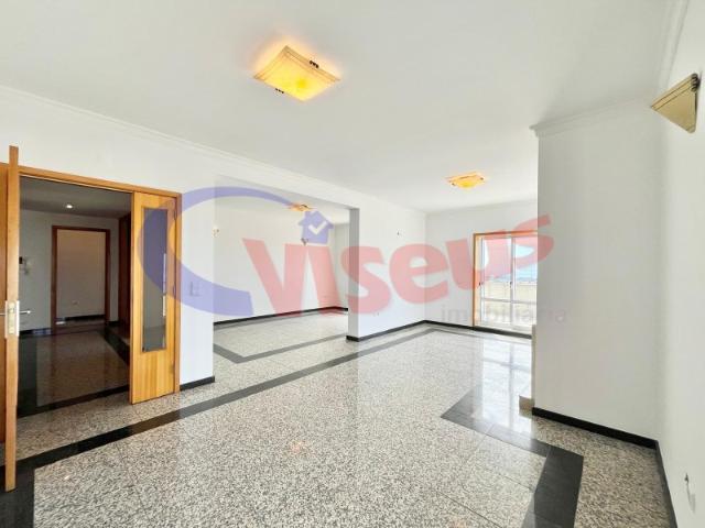 Penthouse T3+1 Vilar Paraíso
