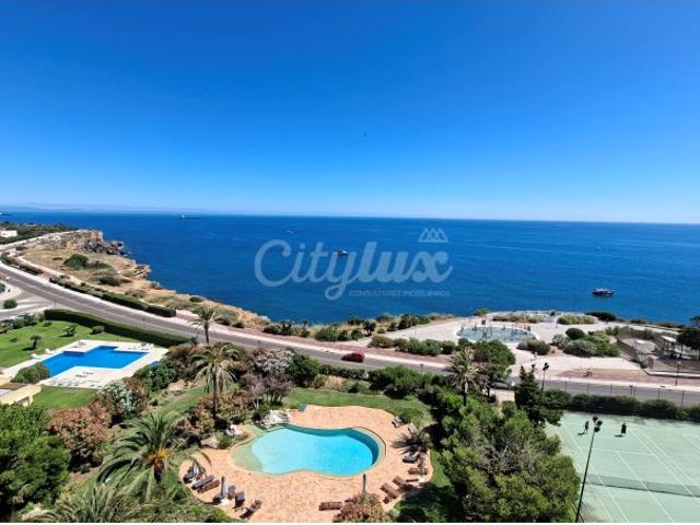 Penthouse T3 com Piscina e Vista Exuberante de Mar, Costa da Guia, Cascais