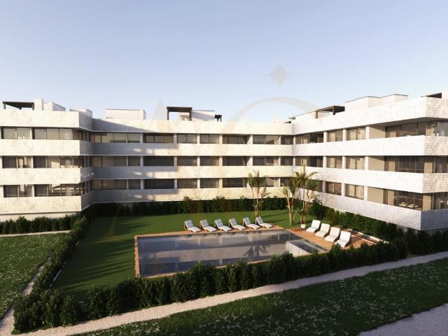 Penthouse T3 com rooftop, garagem e piscina em Conceição de. 120m² Conceição