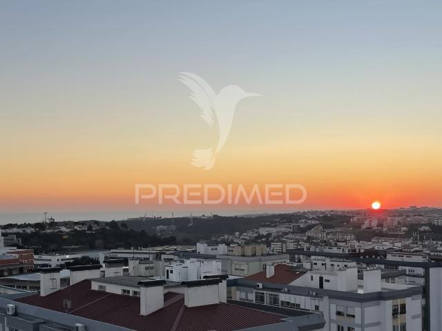 Penthouse T3 com Vista Espetacular para a cidade e rio, Carnaxide, Lisboa