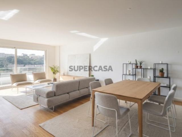 Penthouse T3 de Luxo com vistas para o Rio Douro