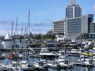 Penthouse T3 de Luxo no 20.º e Último Piso | Vista Mar Única sobre Ponta Delgada