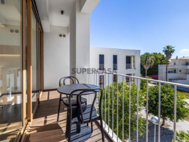 Penthouse T3 em Moncarapacho: O Seu Refúgio de Tranquilidade
