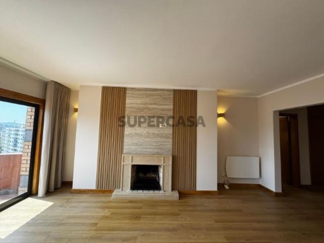 Penthouse T3 em Rio Tinto