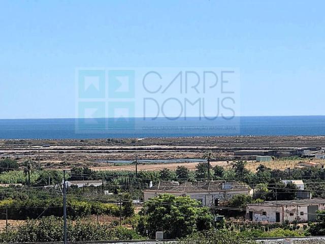 Penthouse T3 novo com varanda, jacuzzi e garagem a poucos mi. 112m² Tavira Santa Maria