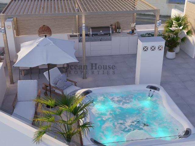 Penthouse T4 com terraço, jacuzzi e garagem, a 300 metros da. 148m² Armação De Pêra