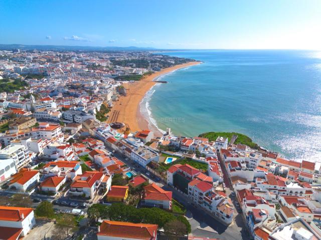 Penthouse T4 com vista mar em Albufeira