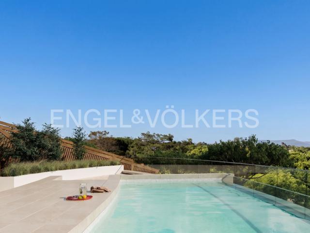 Penthouse T4 de Luxo com Rooftop Privativo | Frente Golfe na. 654m² Almancil