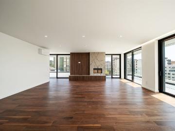 Penthouse T4 de Luxo em Vila Nova de Gaia | Golden Hour Real. 708m² Oliveira Do Douro
