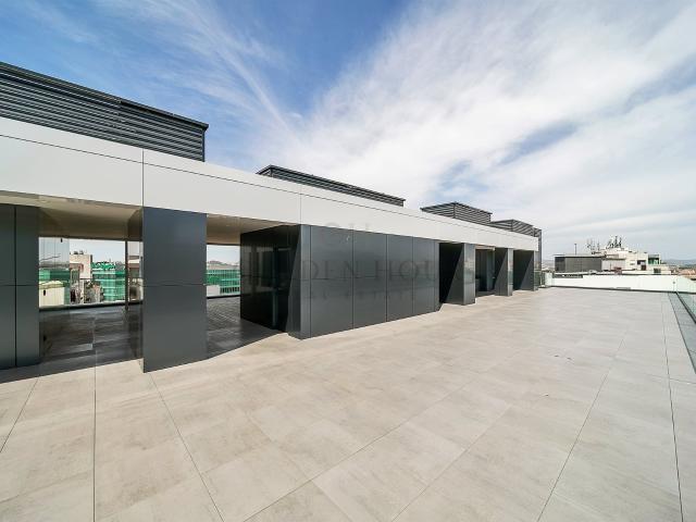 Penthouse T4 de Luxo em Vila Nova de Gaia | Golden Hour Real. 708m² Oliveira Do Douro
