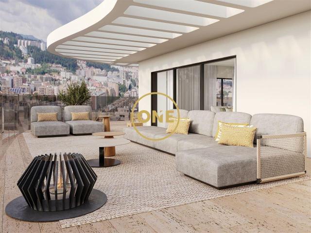 Penthouse T4 de Luxo em Fraião