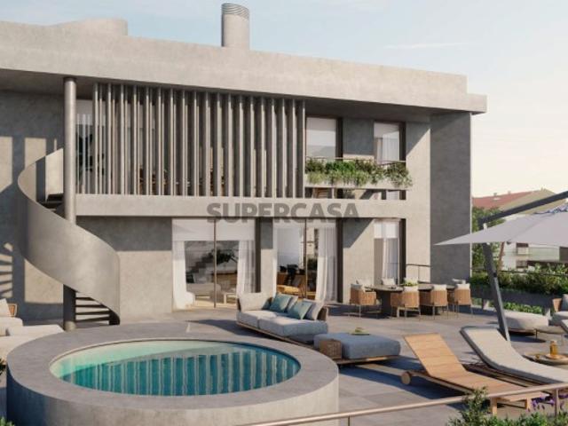 Penthouse T4 Duplex com terraço junto á Marechal Gomes da Costa Boavista Porto