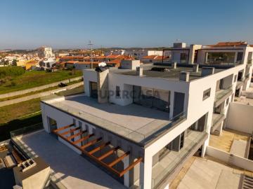 Penthouse T4 Lourinhã Nova C/elevador Privado