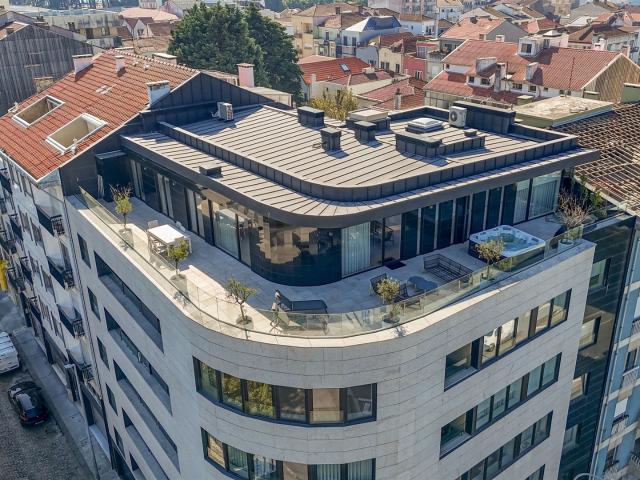 Penthouse T4 Mobilada, Terraço c/Jacuzzi Porto junto ao Estádio do Dragão