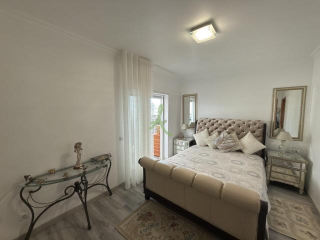 Penthouse T4 Praia da Rocha com garagem, Piscina e Terraço. Vista Mar