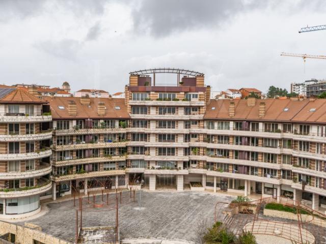 Penthouse T4 | Urbanização Quinta de São Jerónimo