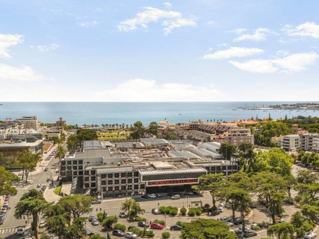 Penthouse T5 no Centro do Estoril. Terraço privado com vista. 406m² Cascais e Estoril