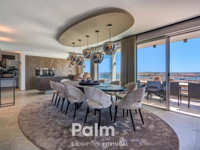 Penthouse T6 com Vistas Panorâmicas & Jacuzzi | Marina de Po. 505m² Portimão