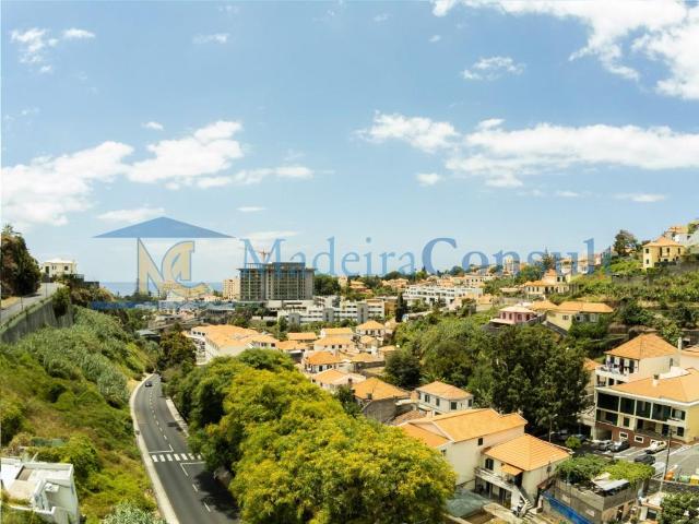 Penthouse T6 de Luxo no Centro do Funchal Vista Mar e Excl. 288m² São Pedro Funchal