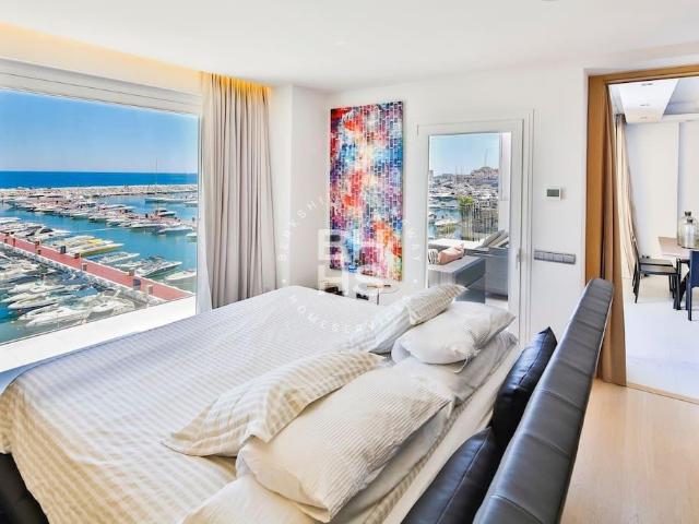 Penthouse to rent in Puerto Banús