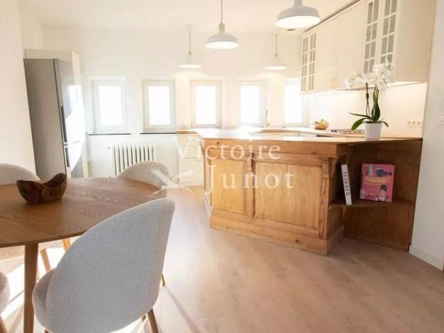 Penthouse te huur in Ukkel voor € 1.990 met 1 slaapkamer