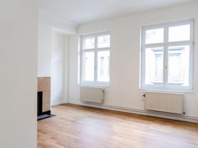 Penthouse te huur in Watermaal Bosvoorde voor € 3.130 met 4 slaapkamers
