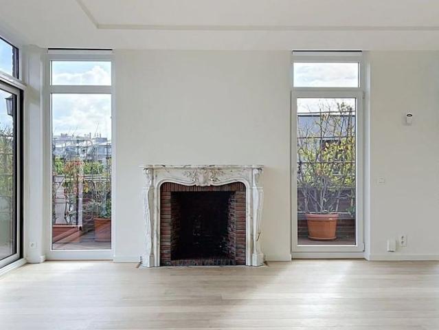 Penthouse te huur in Brussel voor € 3.690 met 3 slaapkamers