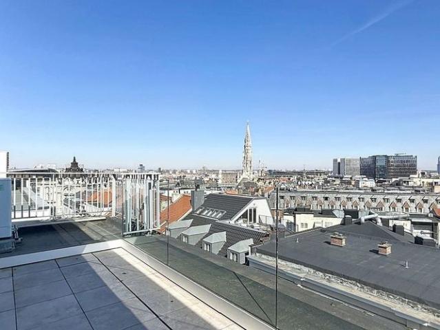 Penthouse te huur in Brussel voor € 1.900 met 2 slaapkamers
