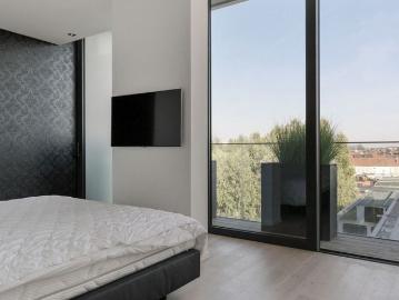 Penthouse te huur in Kortrijk voor € 2.750 met 2 slaapkamers