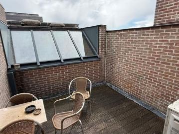 Penthouse te huur in Lede voor € 895 met 1 slaapkamer