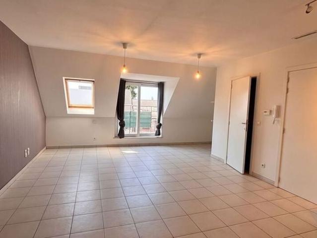 Penthouse te huur in Oordegem voor € 830 met 2 slaapkamers