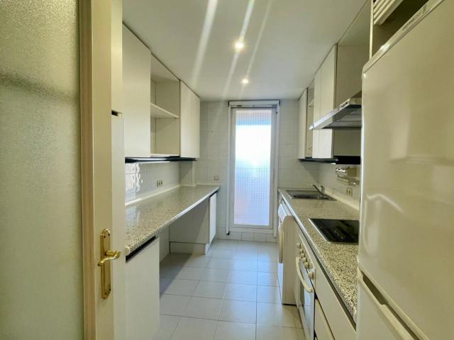 Penthouse unfurnished in Marina Banus