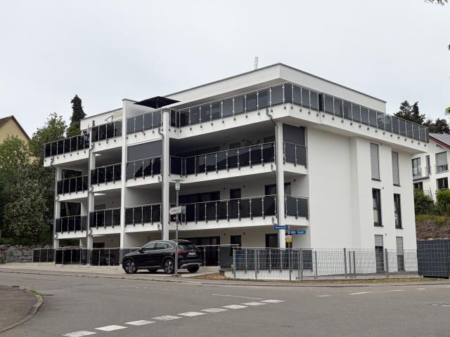 Penthouse über den Dächern von Engen, mit Blick auf die Altstadt, hochwertige Einbauküche und zwei TG Stellplätze