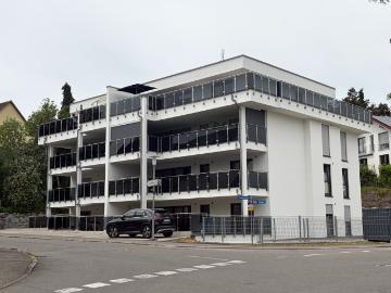 Penthouse über den Dächern von Engen, mit Blick auf die Altstadt, hochwertige Einbauküche und zwei TG Stellplätze