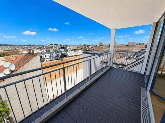 Penthouse über den Dächern Wiens – Maisonette mit Panoramablick in U Bahn Nähe! Balkon & Terrasse!