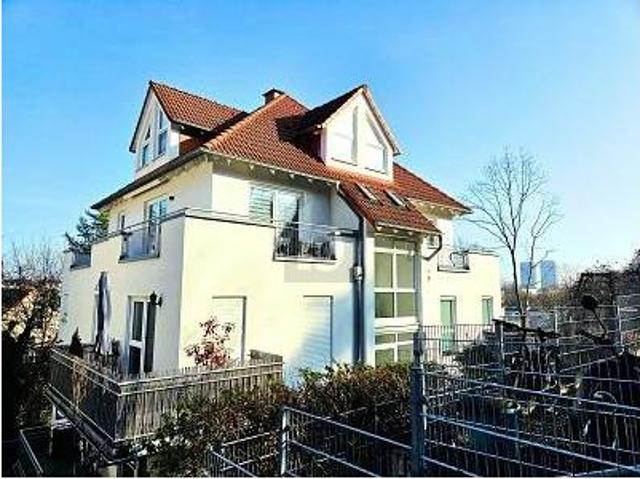PENTHOUSEHÄLFTE MIT TAUNUS UND DOMBLICK!