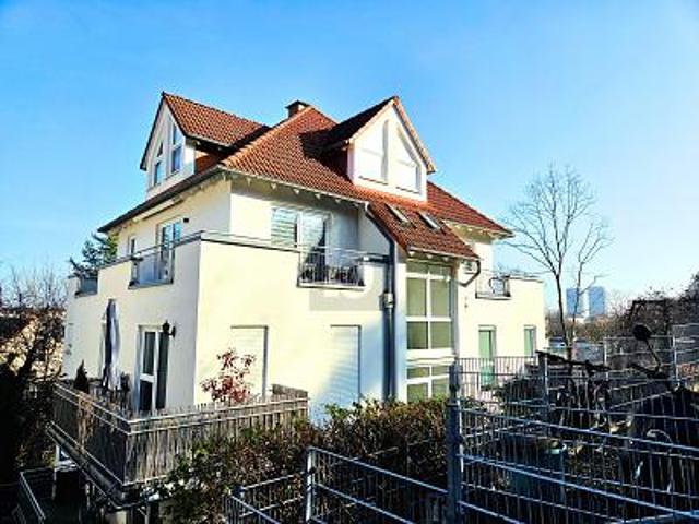 PENTHOUSEHÄLFTE MIT TAUNUS UND DOMBLICK!